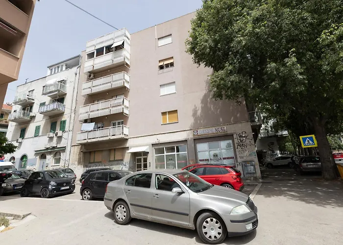 Apartment Central To Beach & Old Town